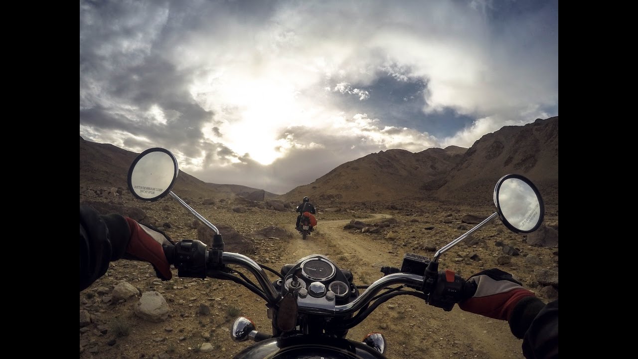 A Himalayan Roadtrip : Journey to the top of the world