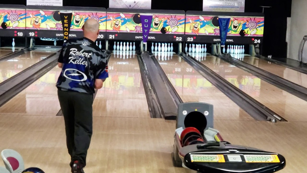 Robert Kelley Bowing at Daffodil Regional W/Hyper Cell Fused Pin Up 5/13/2018