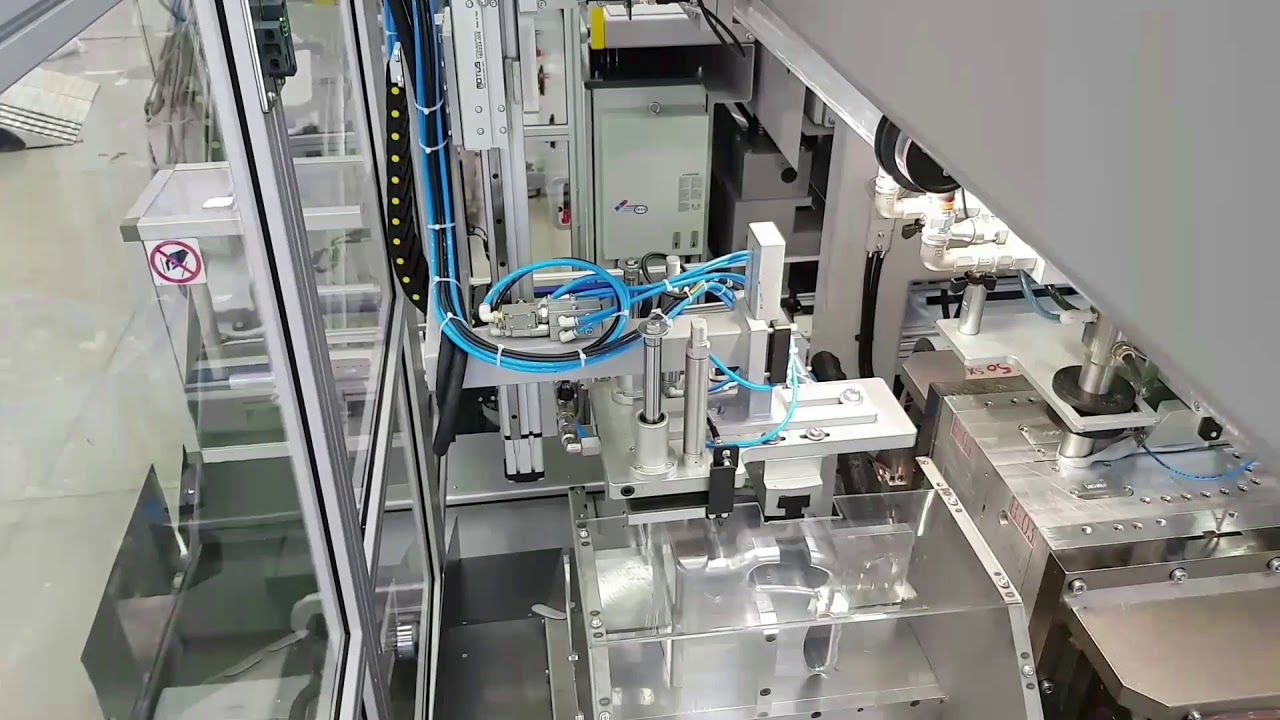 Techne Blow Moulding Machine - ADVANCE ADVT2 545 - 1+1cav (5L)