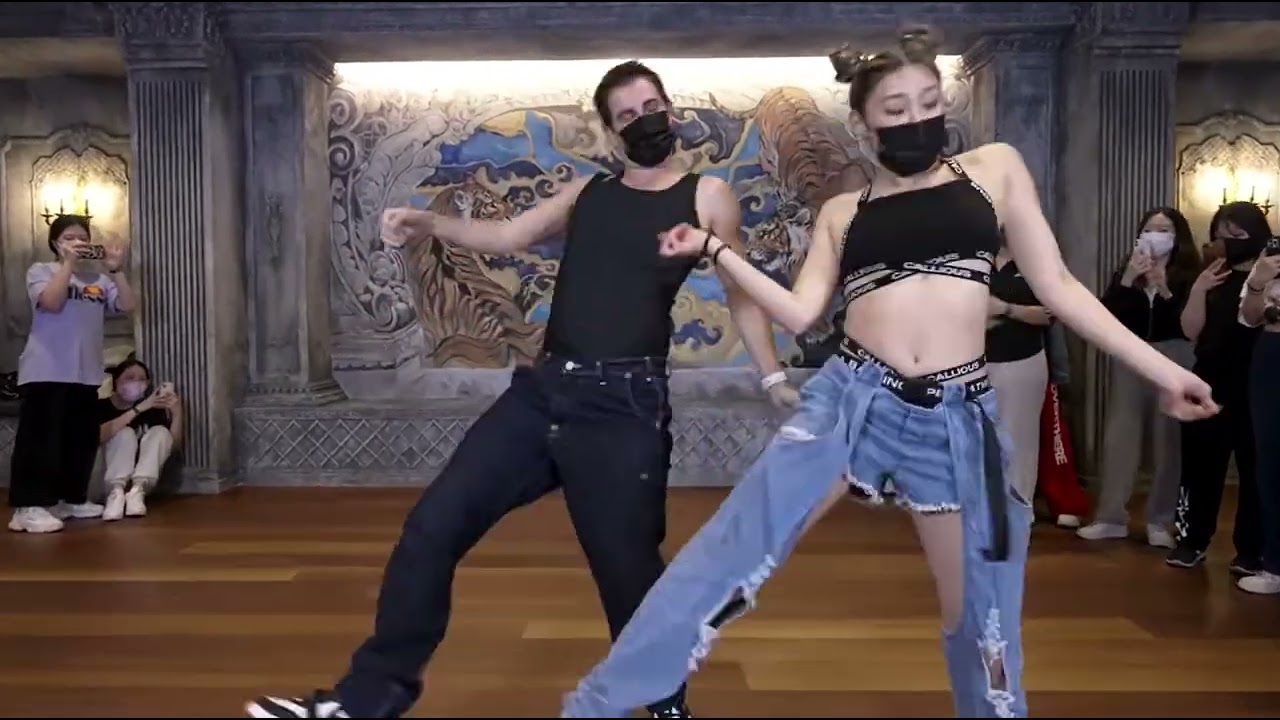 Leejung and Kiel   Banana by Anitta ft  Becky G