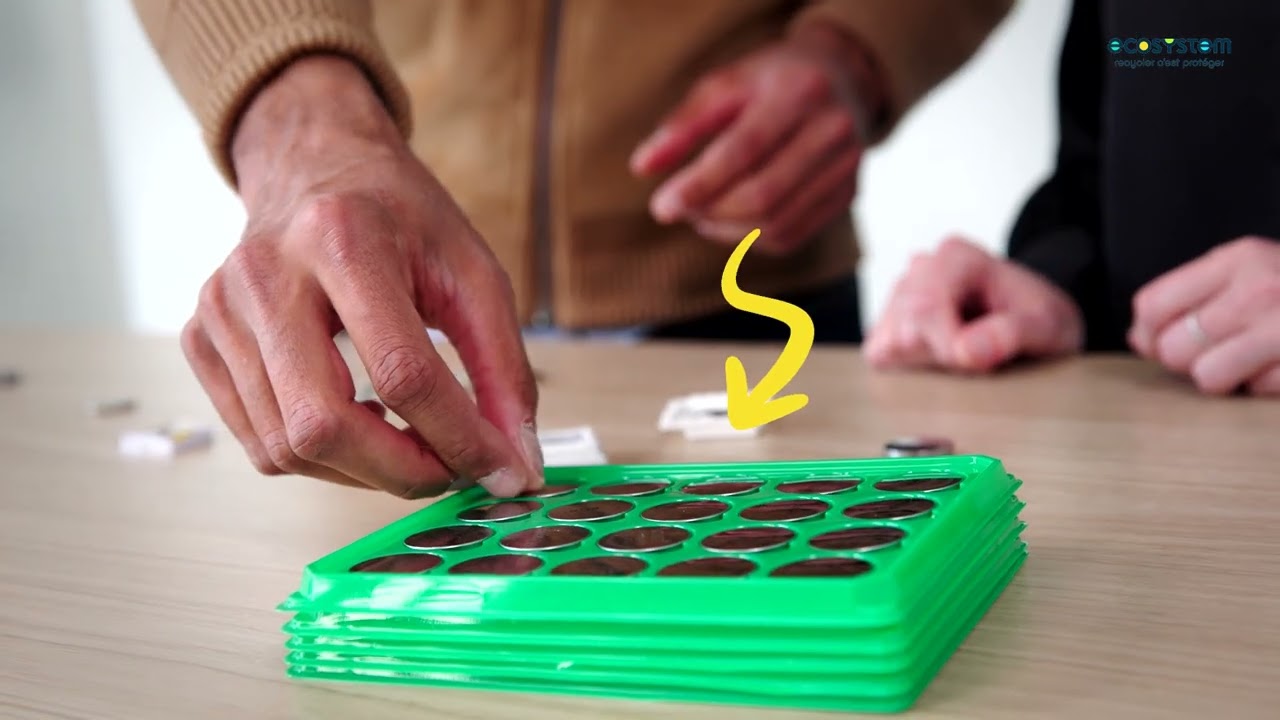 Étiquettes électroniques : remplacer les piles en toute sécurité