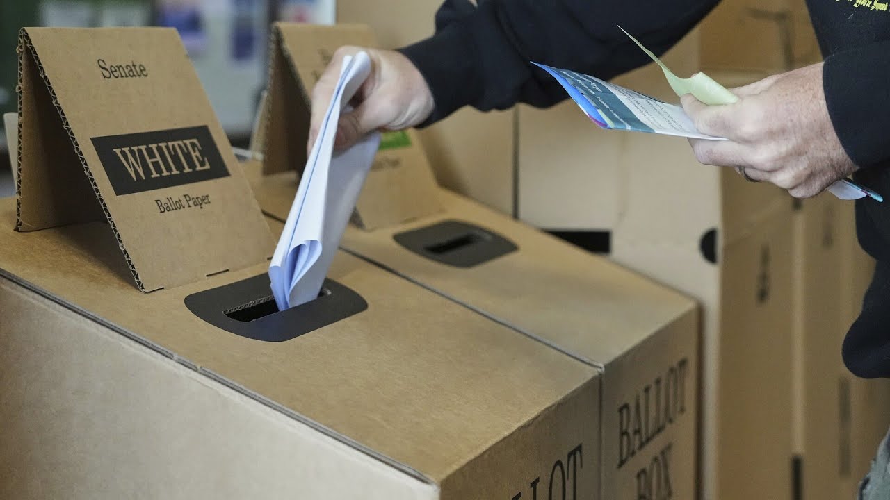 &lsquo;Cry me a river&rsquo;: Teals whinge over Australian polling booths