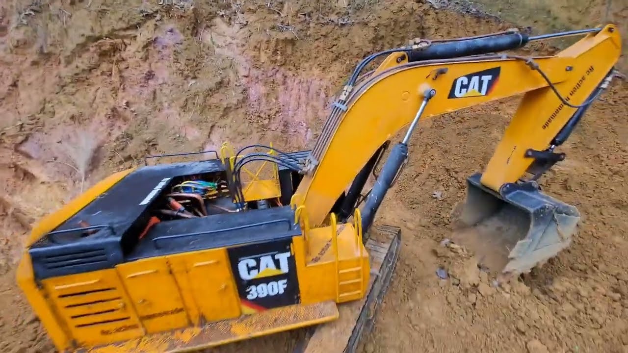 Самодельный экскаватор CAT 390F выкопает и выровняет участок за 8 часов | rc action homemade