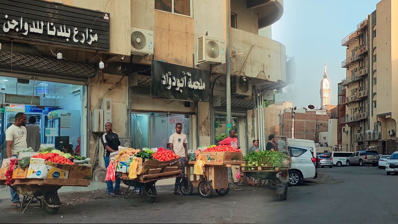 جولة مسائية في حي الهنداوية وشارع المنصور بمكة المكرمة وطريقي إلى المسجد الحرام