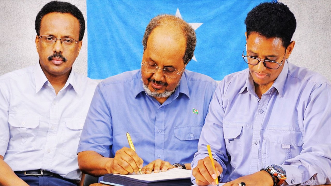 Talaabo Kasta oo uu Farmaajo Horay u qaaday Xasan Sheikh ayaa ka dabo qaaday Ilaa tii u dambaysay.