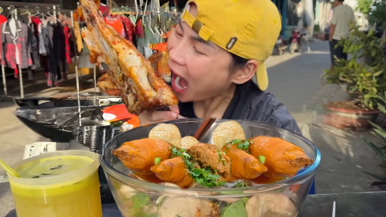 QUÁ KINH KHỦNG KHI MỘT MÌNH NGA SUMO UỐNG GẦN 2 LÍT NƯỚC MÍA VÀ ĂN SẠCH XE BÁNH CANH TẠI AN GIANG