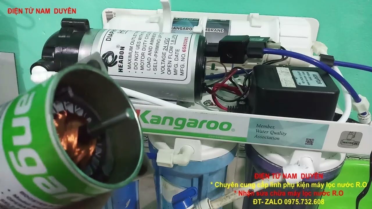 Sửa máy lọc nước cắm điện nước thải chảy, ngắt điện nước dừng. Thợ quê không sửa được.