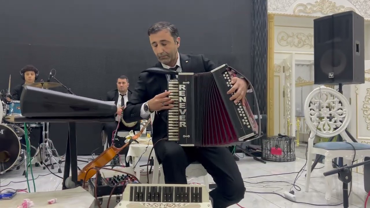 Vasif Eliyev 🎹Qarmon - Bərdə Tacir Saray - Azeri Vokal Qrupu - Renever