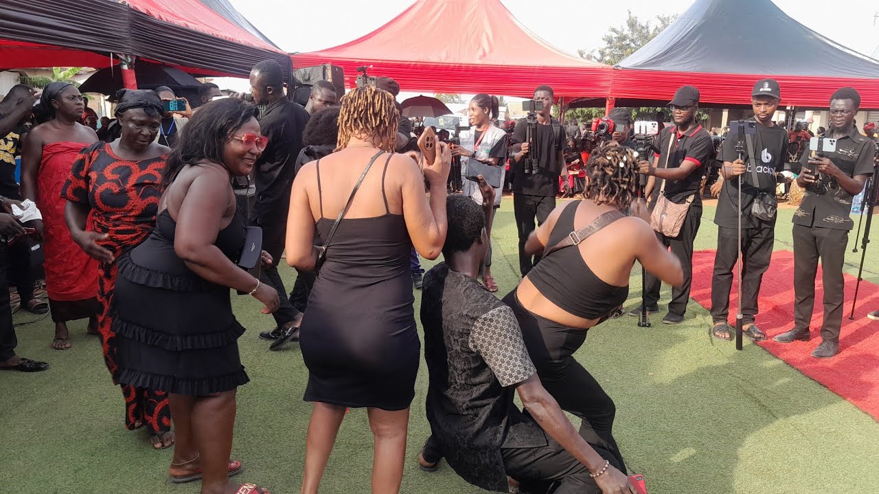 Oheneba EK electrifying performance at Akua Donkor funeral