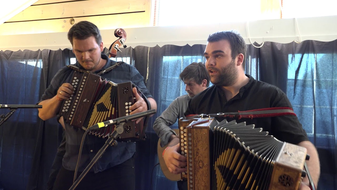 Norwegian trad music - Blømingsfestivalen - Sindre & co   Reinlender