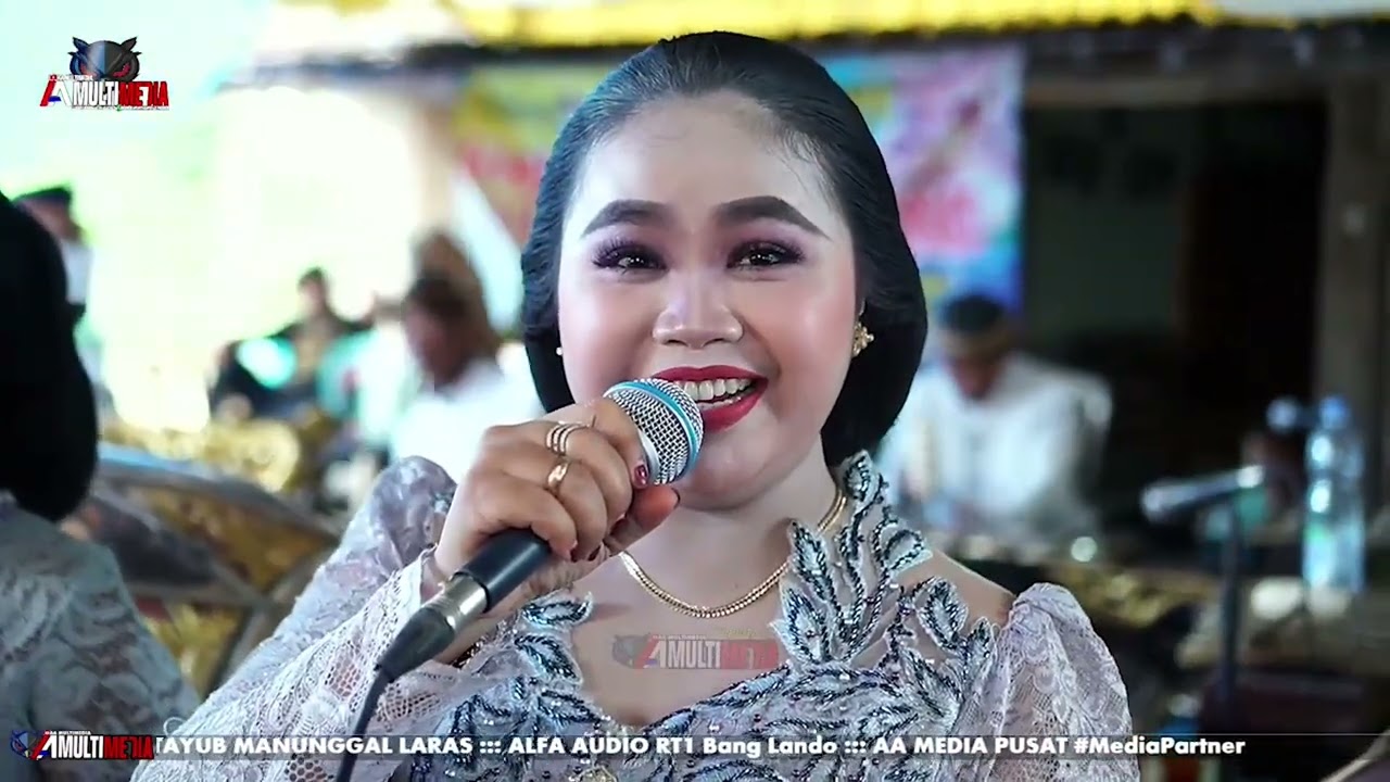 45  menit sragenan karawitan  bersama sinden moblong mbak muji
