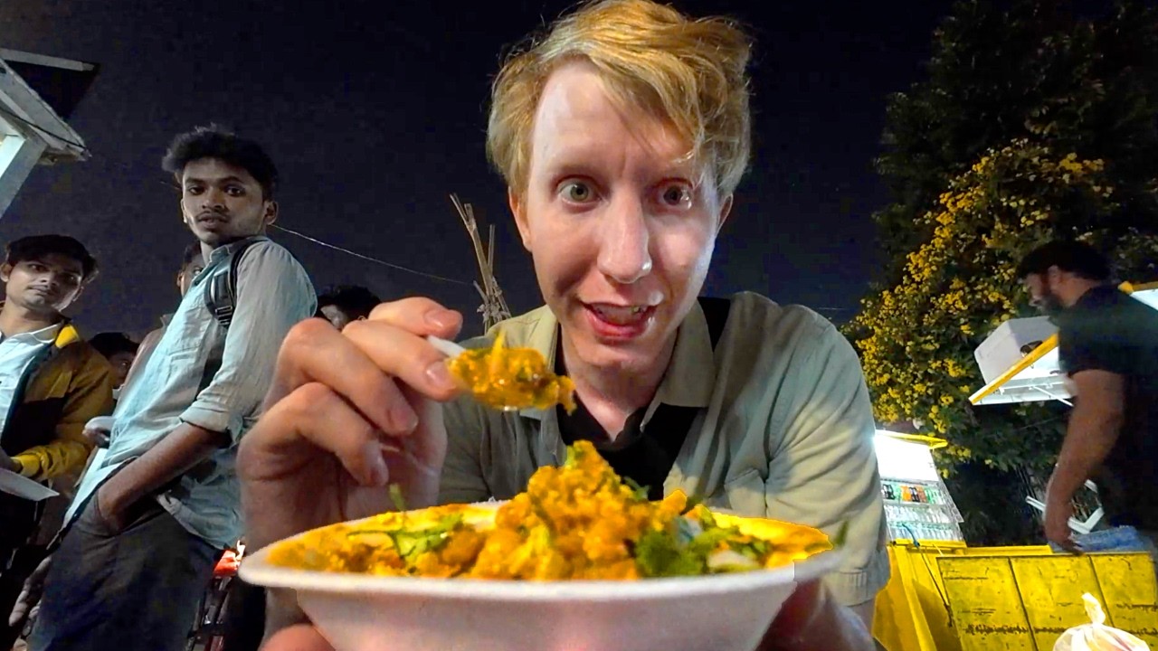 Late Night Food Tour at Hyderabad Capital Building 🇮🇳
