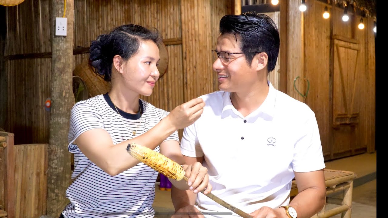 CEO Toan happily stayed overnight with the single mother.