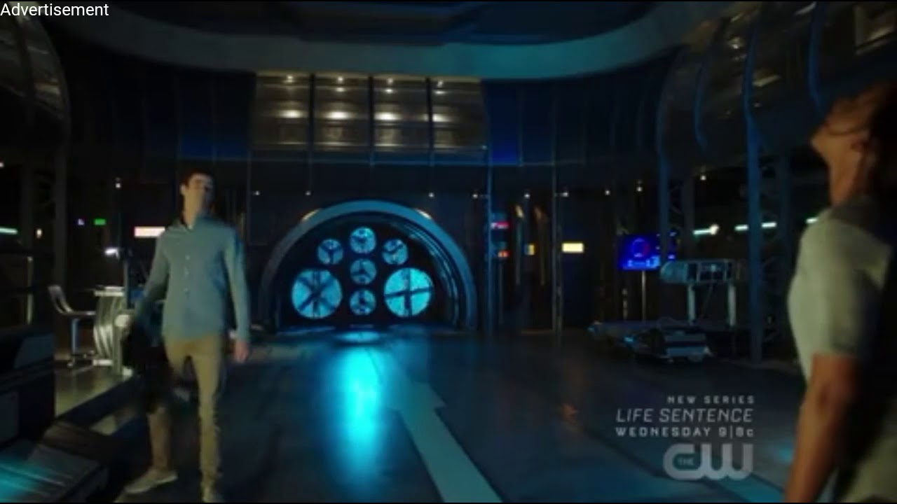 The Flash 4x16/Barry talks to Iris