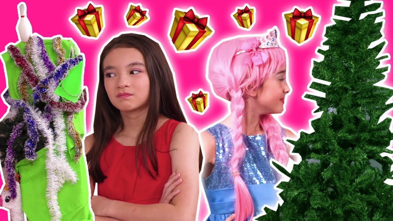 CHRISTMAS TREE COMPETITION 🎄Princess Decoration FAIL! - Princesses In Real Life | Kiddyzuzaa