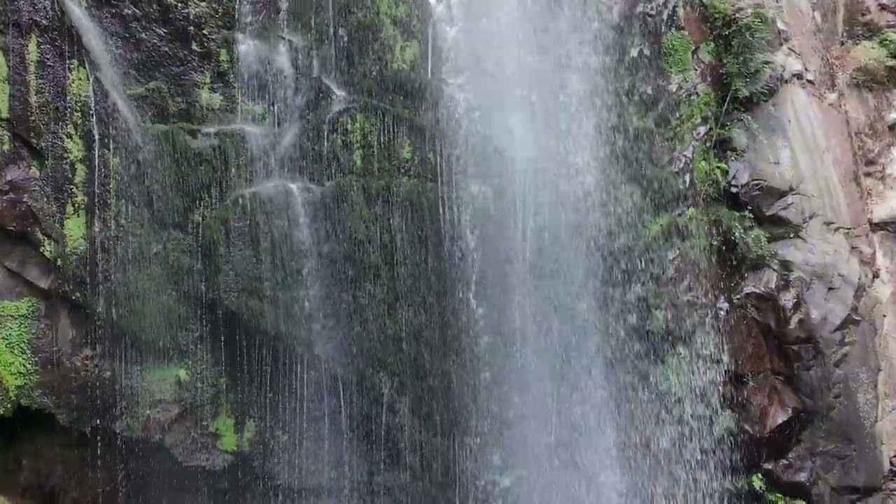Fervenza de Auga Caída | Naturaleza mágica en la Ribeira Sacra