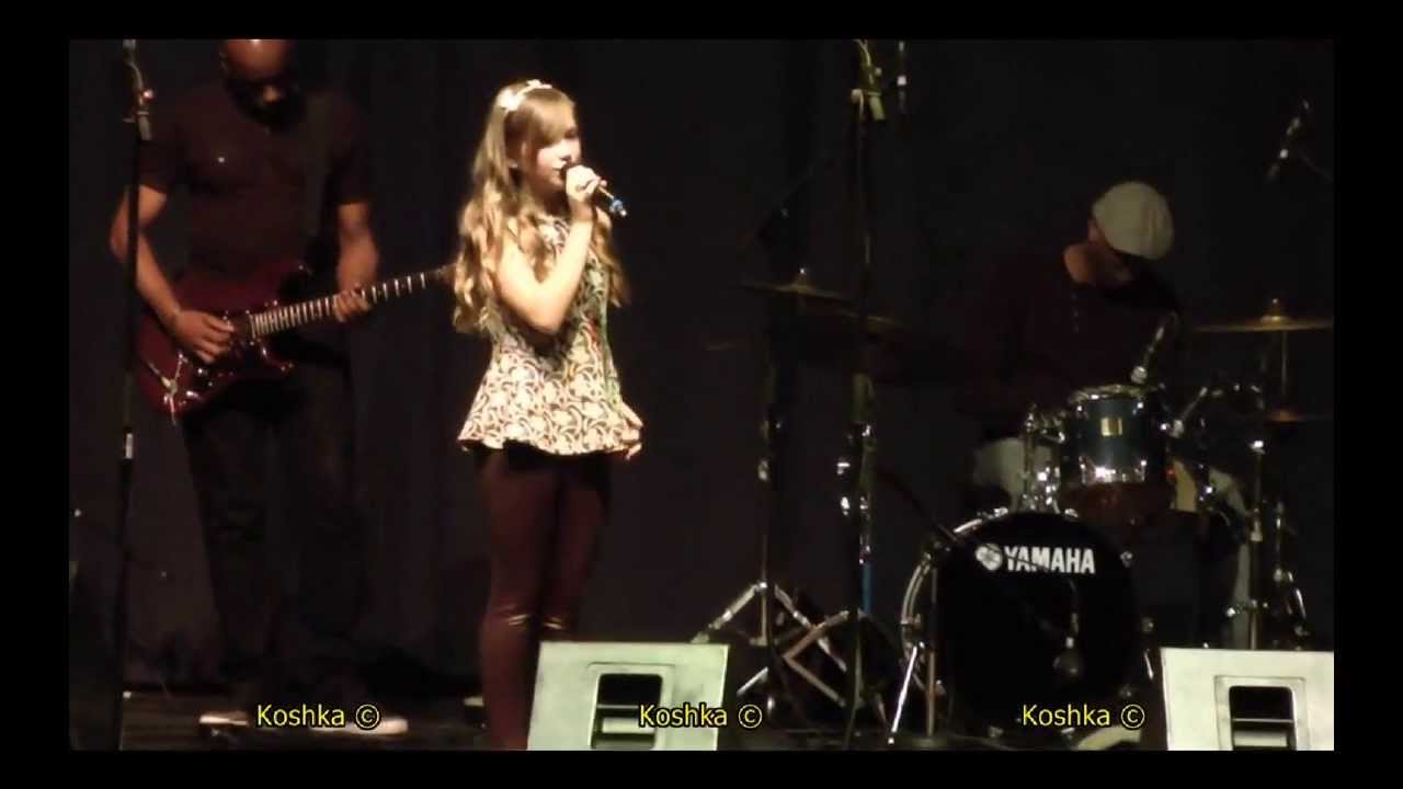 Connie Talbot, heart stopping performance - live! Over the Rainbow