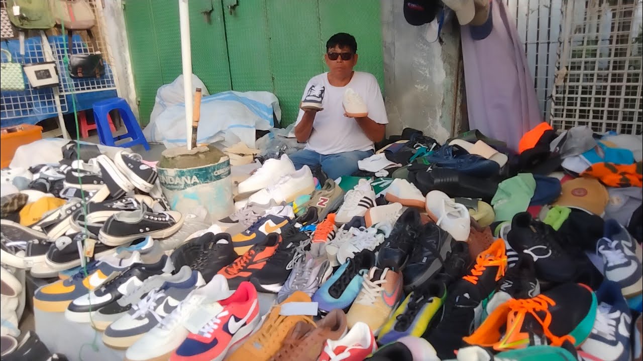 DI OBRAL ‼️MURAH, SEPATU,TAS,ADA DI PASAR LOAK JATINEGARA|KONG ALI