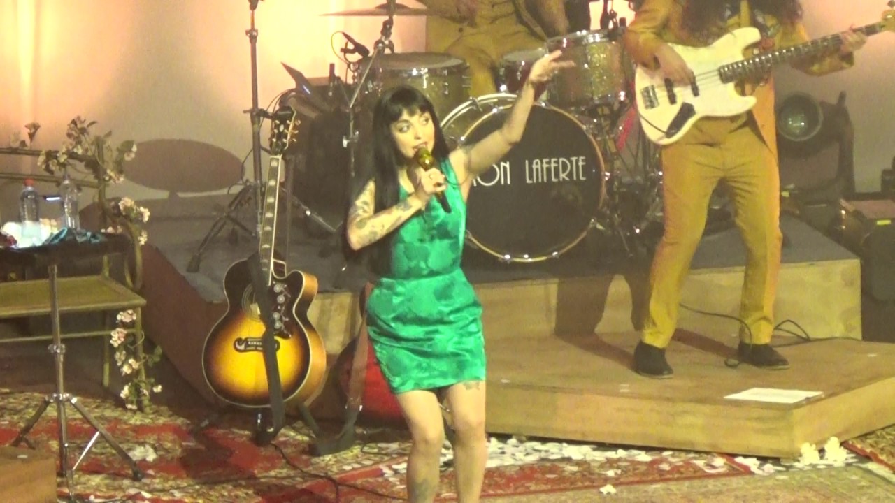 Mon Laferte en el Teatro Caupolicán 21/06/2017 - Amárrame & Pa' Dónde Se Fue