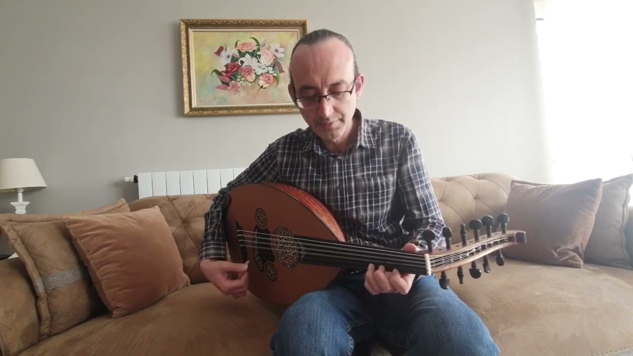 Çift kapak ud ile taksim.Improvisation with double top oud. Oud maker: Emir Değirmenli