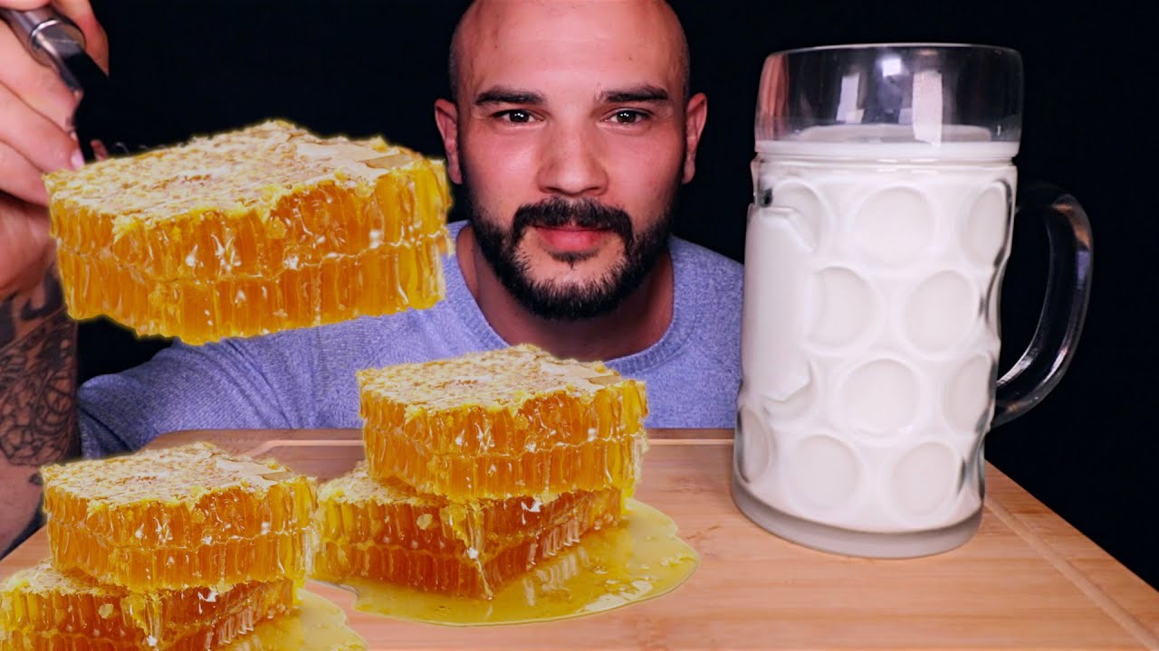 Eating ASMR 🍯 Raw Honeycomb Sounds 🐝 British Male Whispering Voice 💆🏻‍♂️