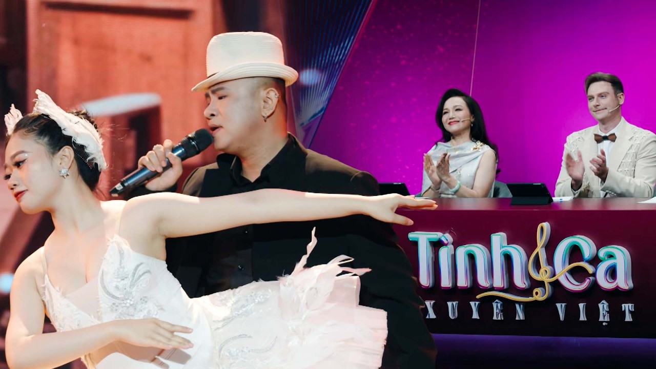 Hồ Lệ Thu cười 