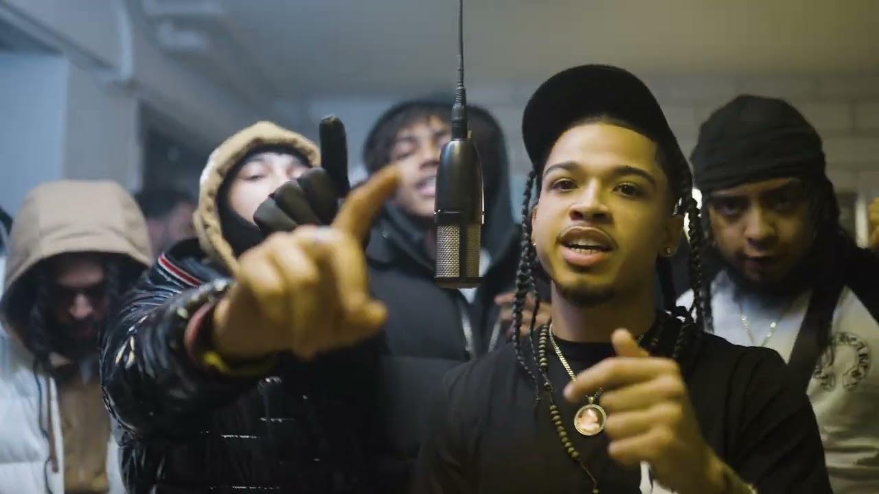 E Buckss - Stuck In My Head (WhoRunItNYC Performance)