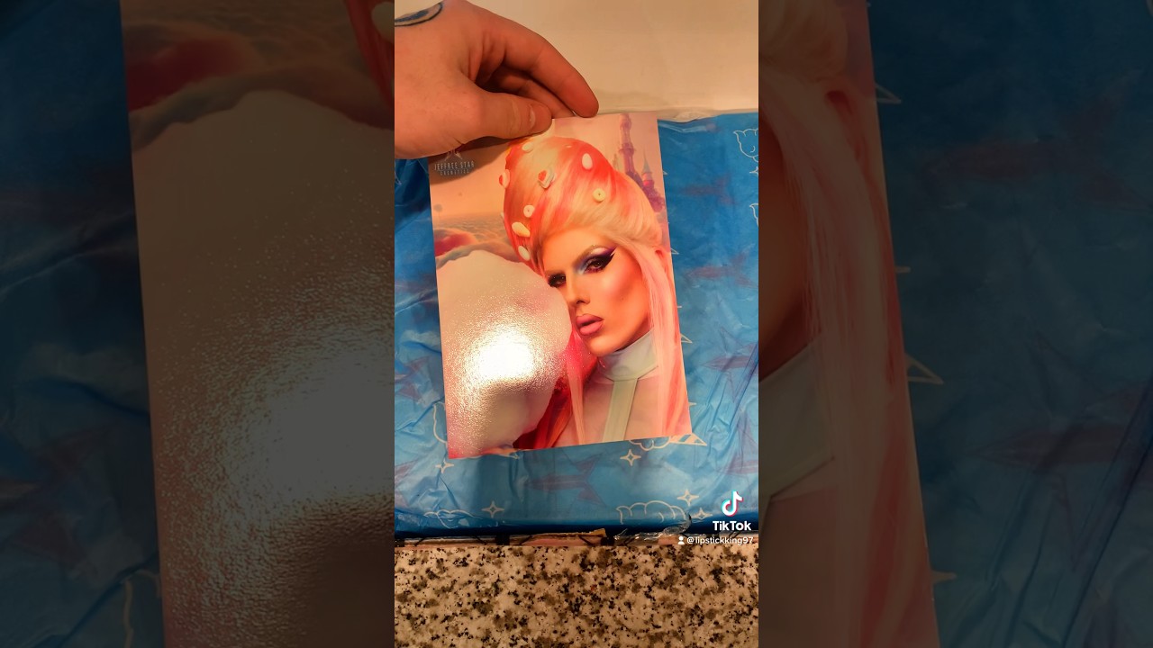 Jeffree Star Cotton Candy Queen unboxing