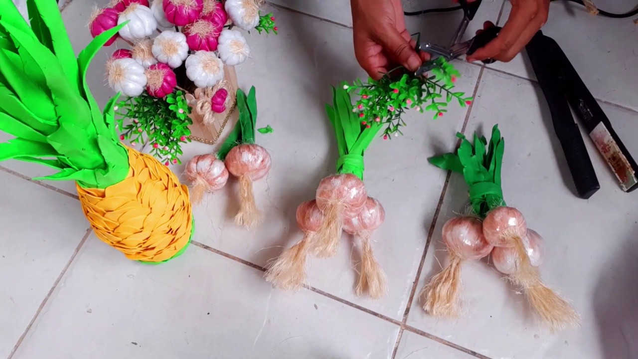 Como Fazer  Cebola com Sacola  Plástica com raiz e cebolinha
