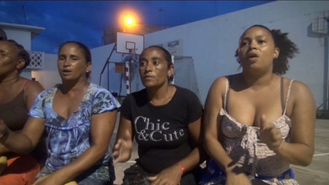 Batucadeiras Fidju Djarmai    4 - Ilha do Maio