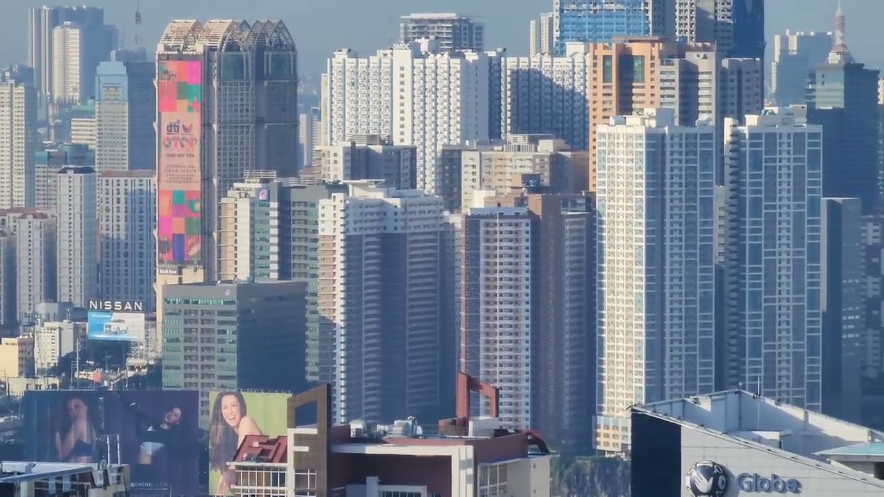 Vista a los rascacielos de BGC, (Metro Manila)