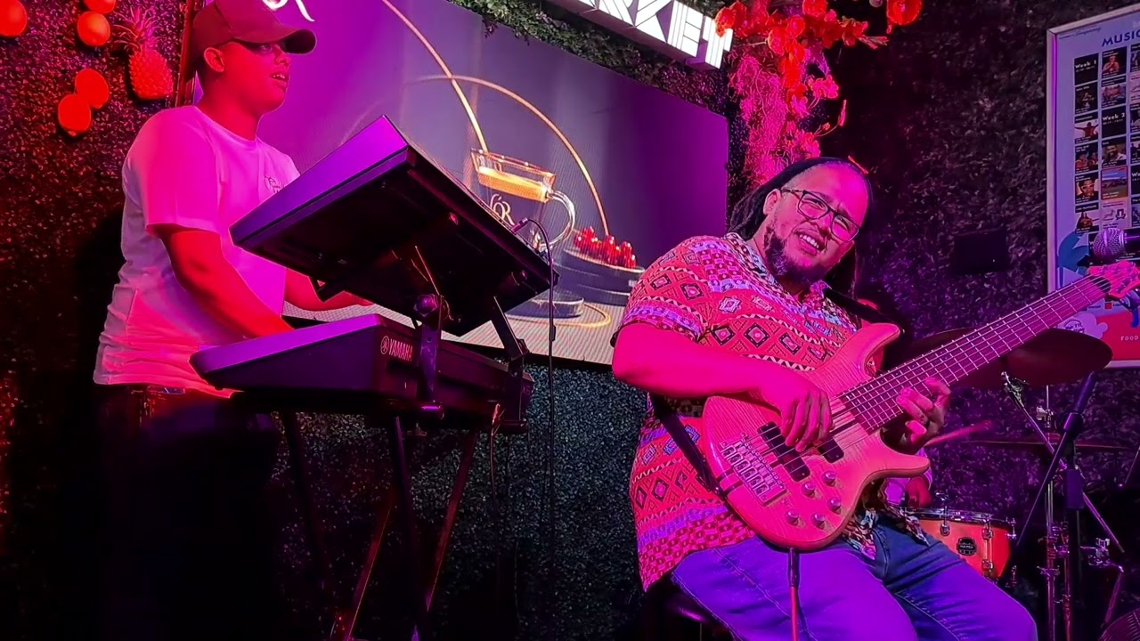 All Blues - Chadleigh Gowar live at Mojo Market
