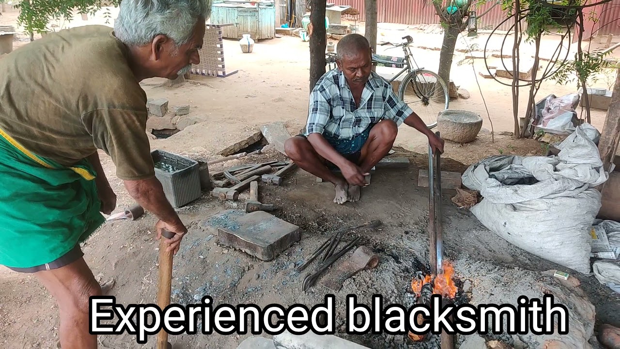 KADAPPARAI MAKING - FORGING A CROWBAR BY BLACKSMITH