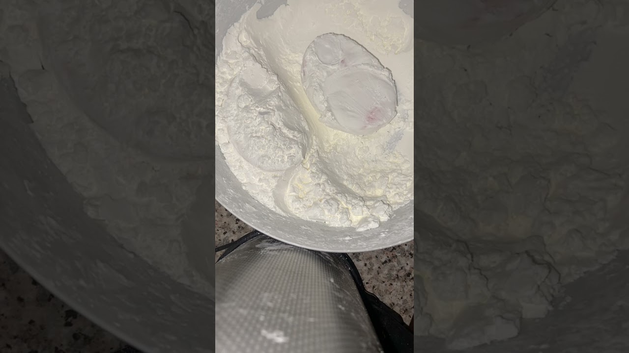 Asmr squeaking cs #asmrsounds #cornstarch #soap #squeaky entertainment purposes only ￼