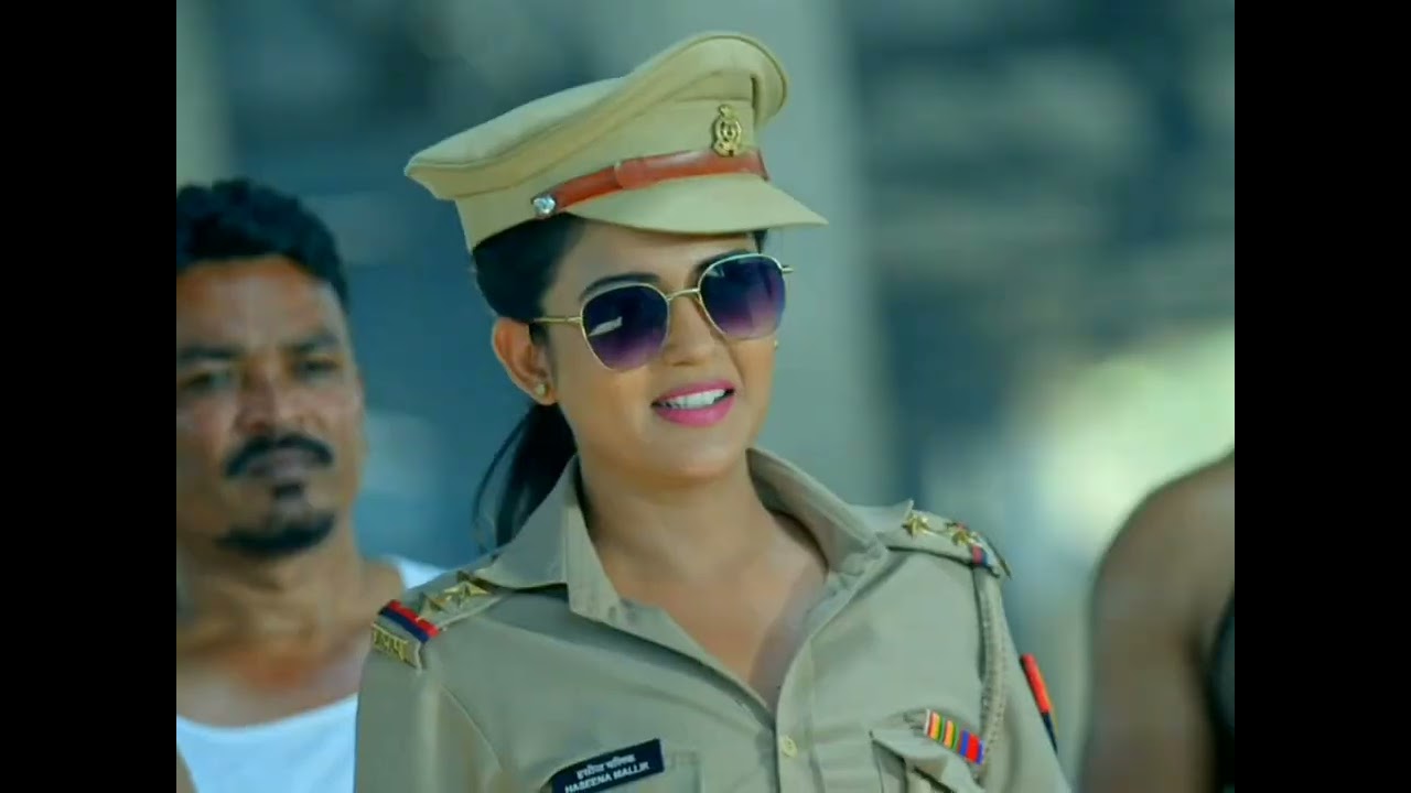 Urmila comedy 😂 maddam sir kya bolti public #shorts 🔥