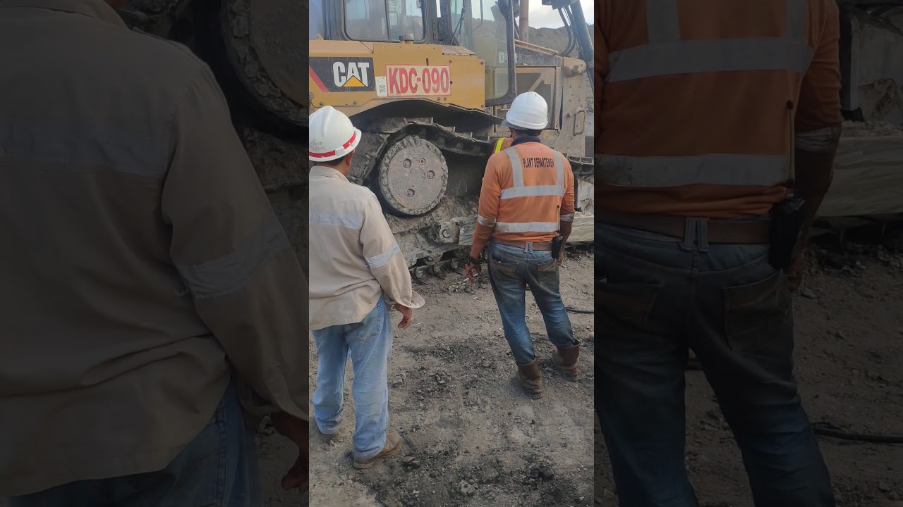 ADJUST TRACK DOZER CATERPILAR D6R !!!