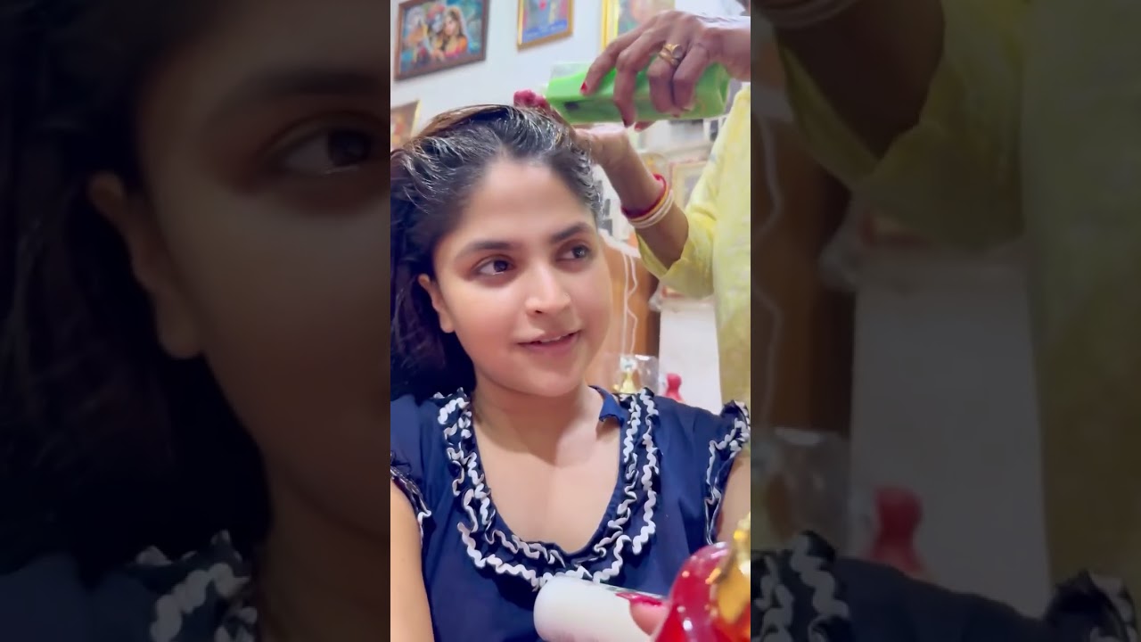আজ অনুষ্ঠানে যাওয়ার আগে একটু সুন্দর করে সাজগোজ করে নিলাম
