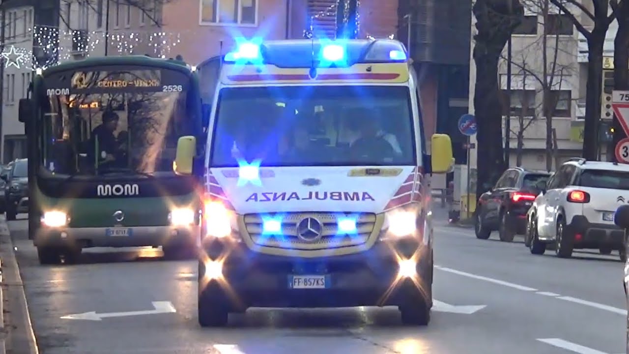[WAIL] Ambulanza SUEM 118 Conegliano - Italian Ambulance responding code 3