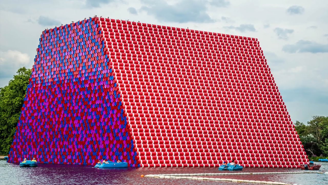 15 Amazing Temporary Structures