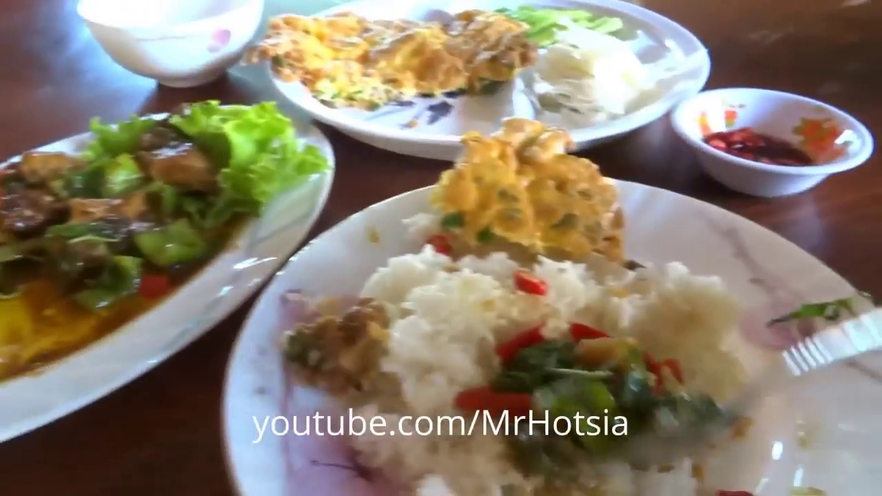 กินผัดกระเพราเขมร ตมุงคมุม Tbong Khmum food