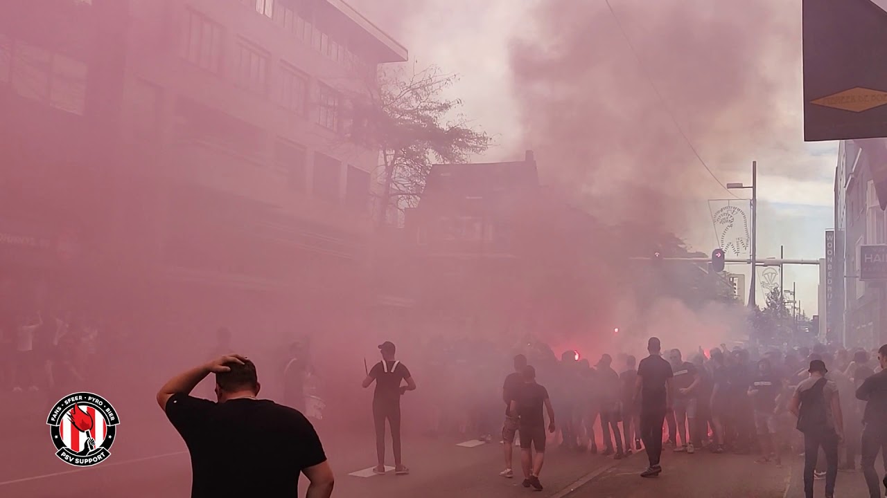 Sfeer in de stad & March of Madness voorafgaand PSV-Ajax : 22/09/2019