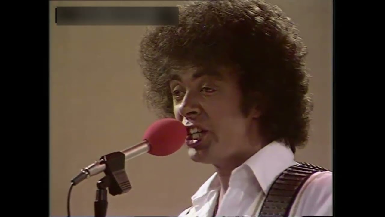 Guys n’ Dolls - Love Train,  A little bit more, Thomas J. Cricker, You’re my world. Live.