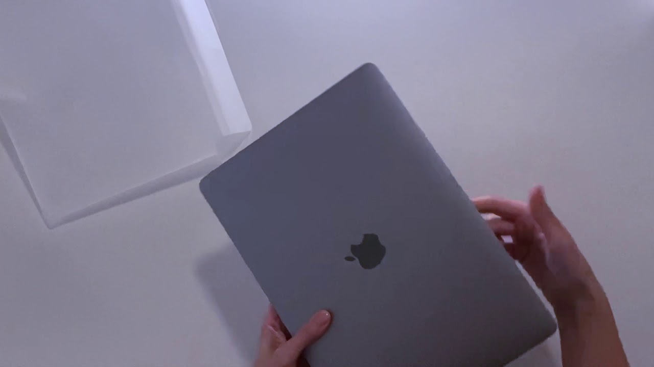 Macbook Air M1 and Smythson