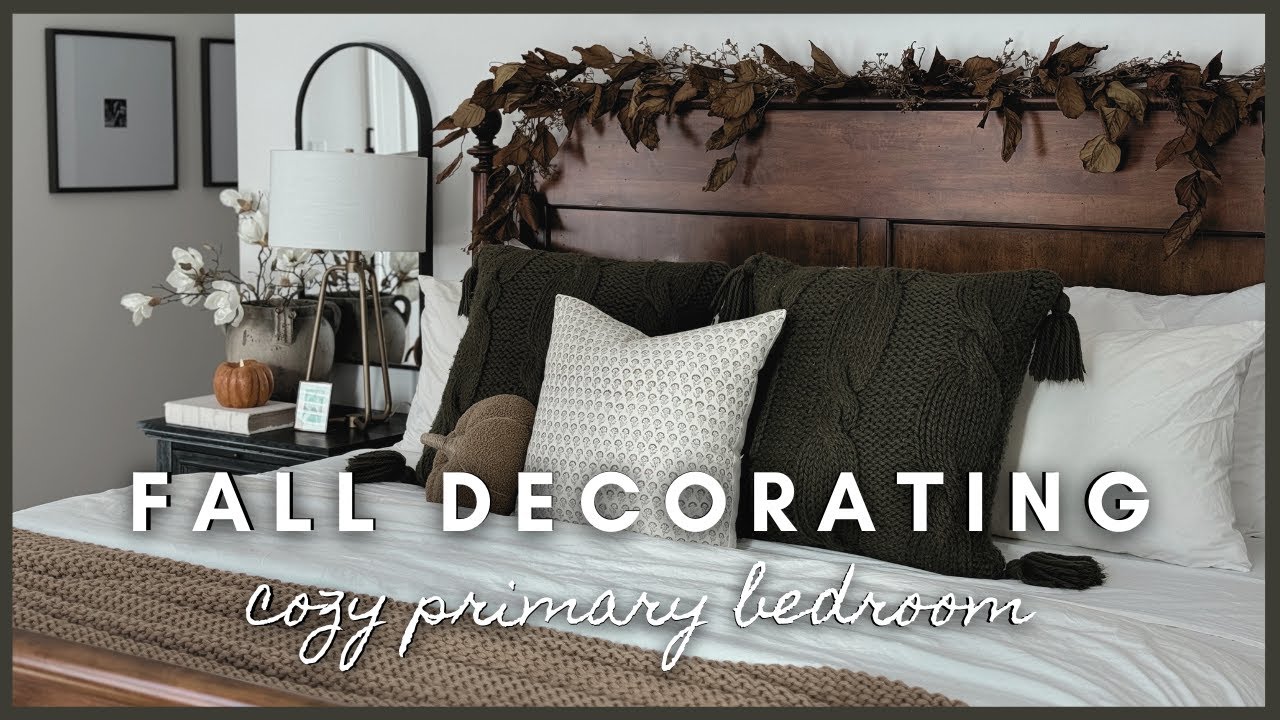 Fall Decorating | cozy primary bedroom
