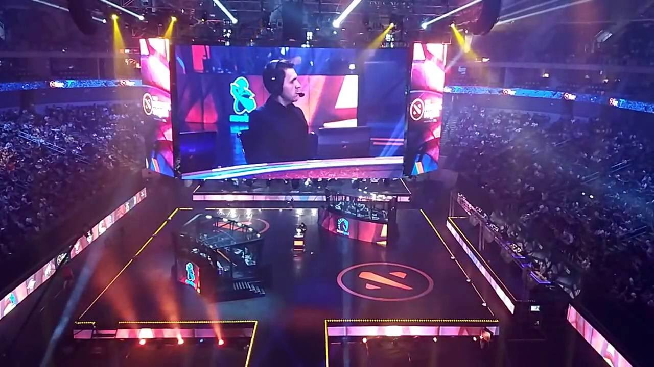 Manila Major 2016 - Mexican Wave (MIDDLE RING)