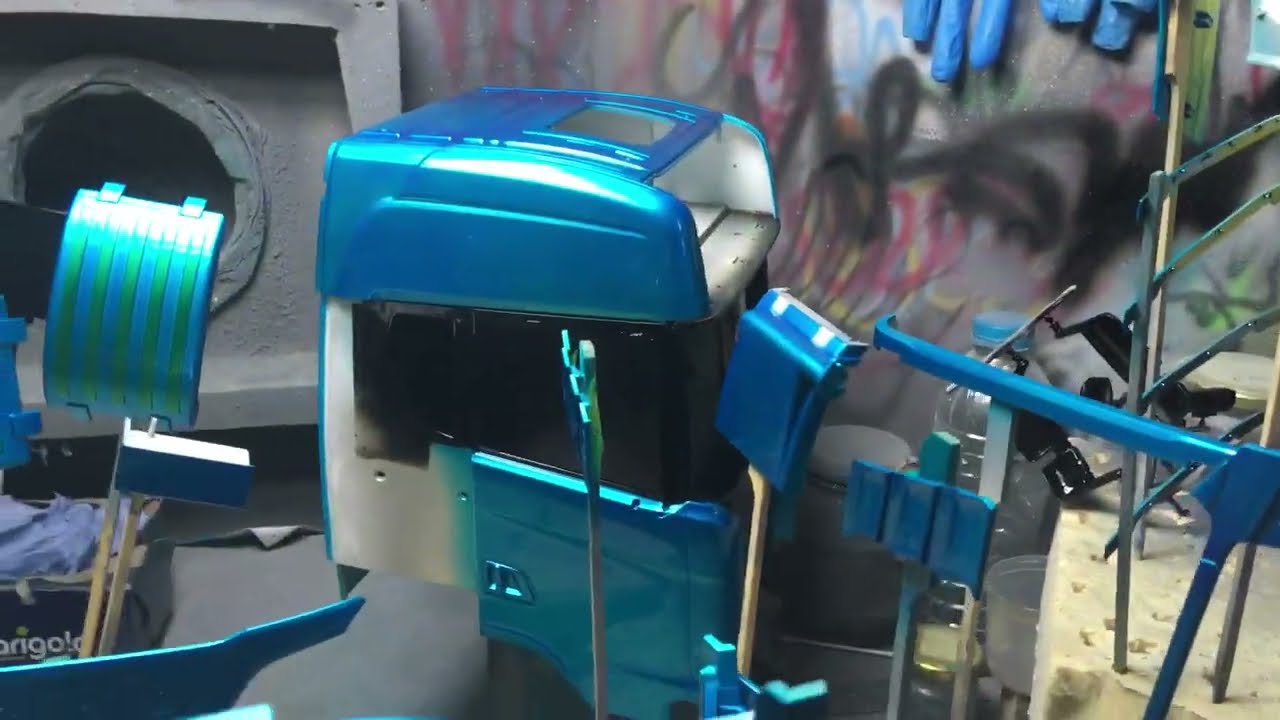 Tamiya 1/14 Scania 770 S 6x4 painted in  Blue candy paint