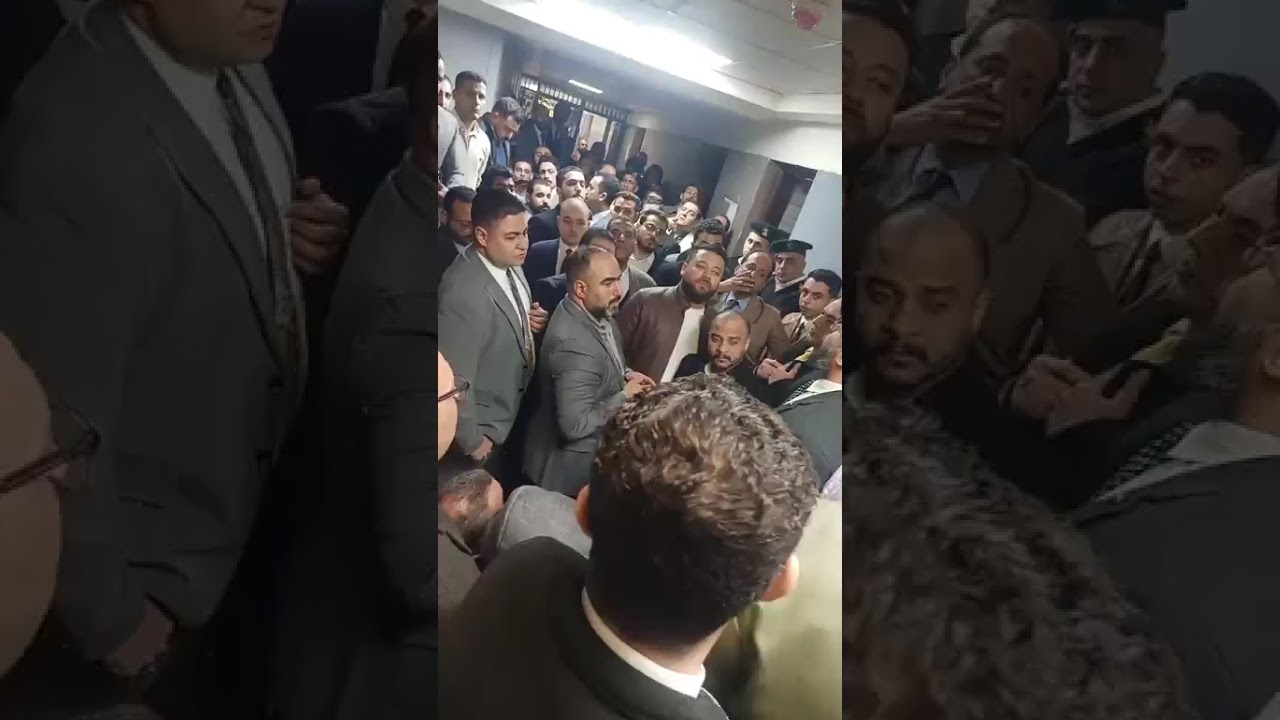 ازمه محامين النزهه منذ قليل 