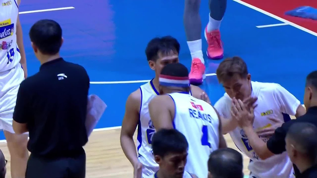 SAN MIGUEL vs. MAGNOLIA | 3RD QUARTER HIGHLIGHTS | PBA SEASON 49 PHILIPPINE CUP