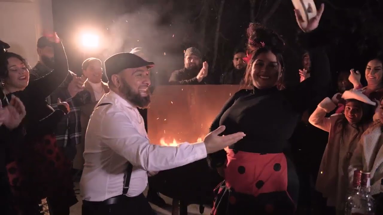 Manuel De Montpellier & Ángela Bautista -  Es Navidad 