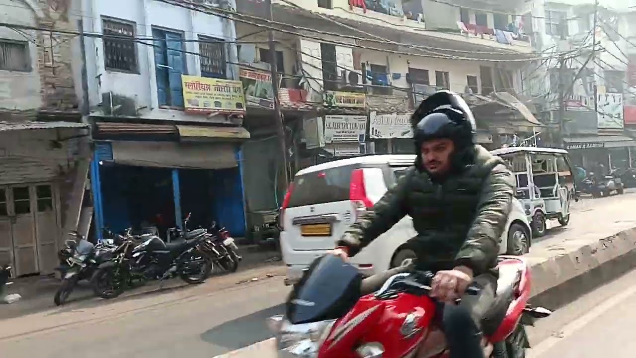 Going Charbagh to aminabad medicine market E Rickshaw journey vlog ।।